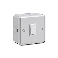 Kingshield MC113 10amp 1gang Intermediate SP Metalclad Surface Switch