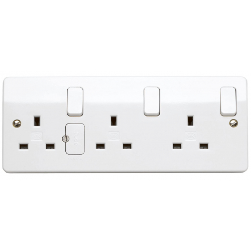 MK K2737WHI Logic Plus 3 Gang 13 Amp DP Switched Socket White
