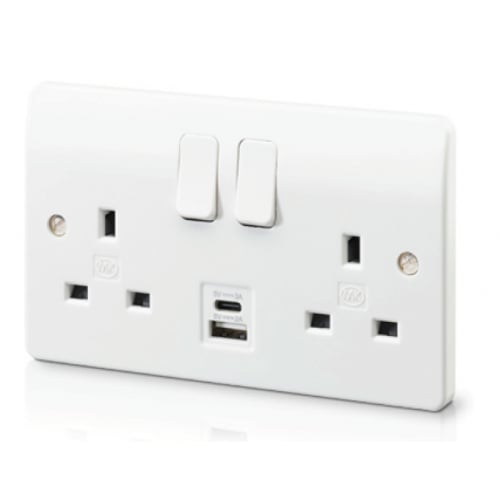 MK K2745WHI 2 Gang 13 Amp + 1xUSB-A and 1xUSB-C Switched Socket Outlet