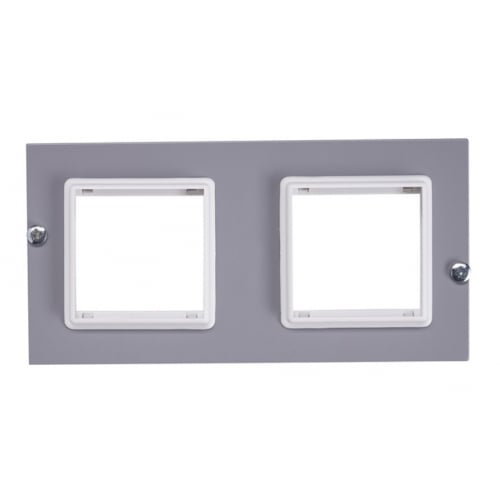 Britmac GB3EURO/BG 2x50x50mm Euro Module Accessory plate for 3 comp.